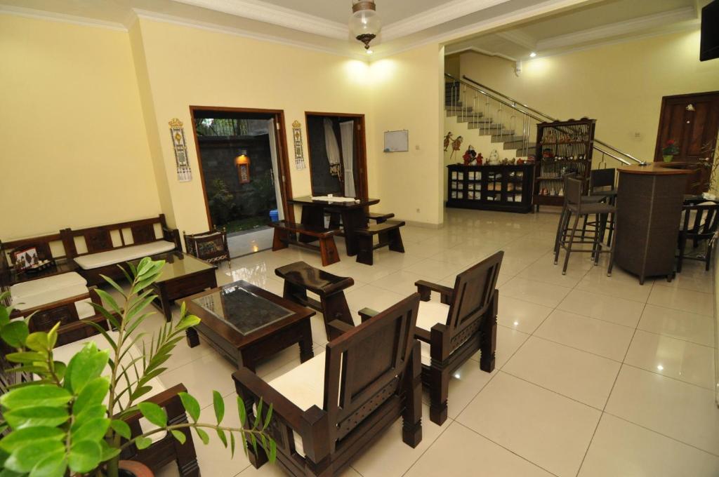 Omah Semar Homestay Yogyakarta Ngoại thất bức ảnh